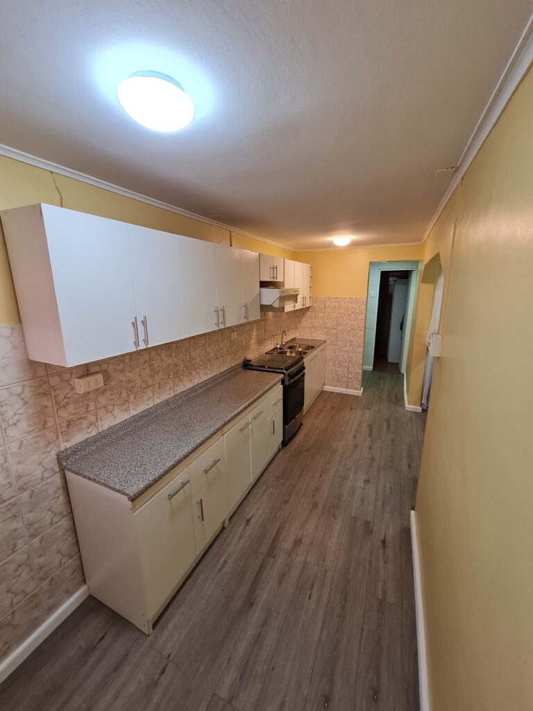 CASA REMODELADA EN VENTA!!