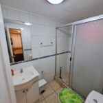 SE VENDE CASA EN AV. PRINCIPAL, IDEAL PARA NEGOCIO!!