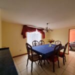 SE VENDE CASA EN AV. PRINCIPAL, IDEAL PARA NEGOCIO!!