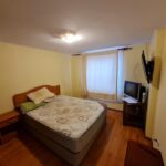 SE VENDE CASA EN AV. PRINCIPAL, IDEAL PARA NEGOCIO!!