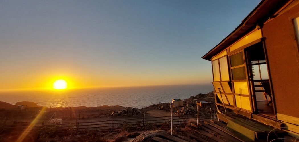 🌅 SE ARRIENDA CASA EN EL ARRAYAN COSTERO CON MARAVILLOSA VISTA AL MAR – AÑO CORRIDO