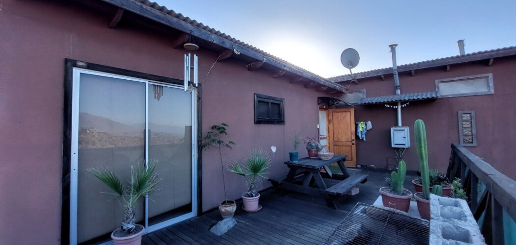 🌅 SE ARRIENDA CASA EN EL ARRAYAN COSTERO CON MARAVILLOSA VISTA AL MAR – AÑO CORRIDO