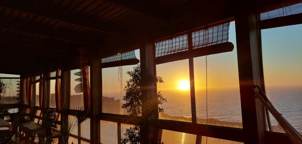 🌅 SE ARRIENDA CASA EN EL ARRAYAN COSTERO CON MARAVILLOSA VISTA AL MAR – AÑO CORRIDO