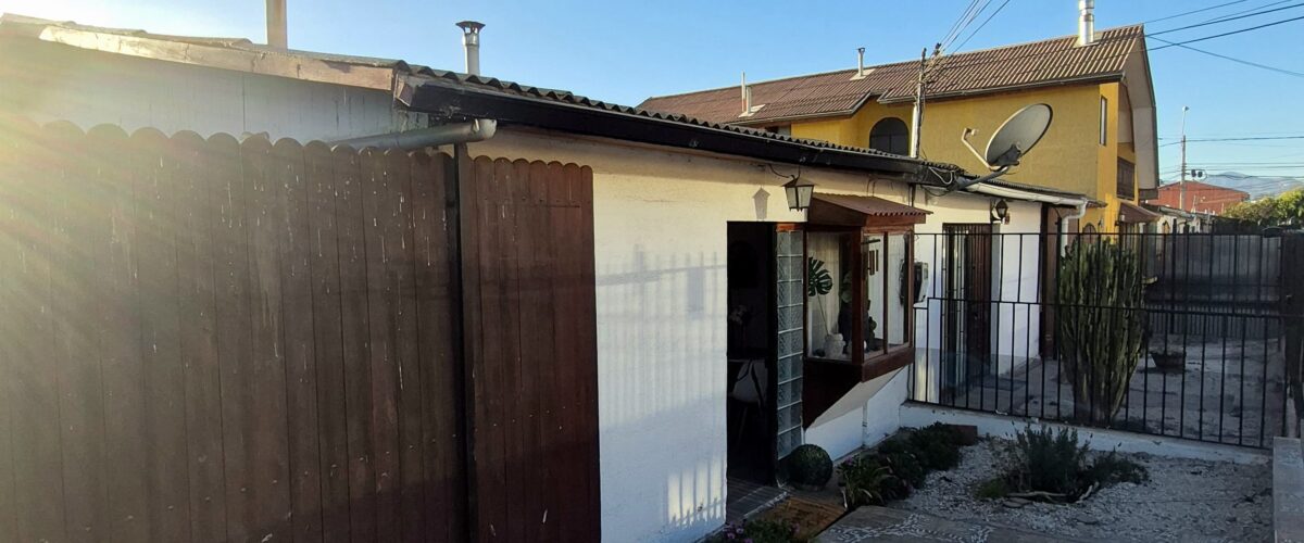 Casa Amoblada en Arriendo Año Corrido - Excelente Ubicación en Av. Cuatro Esquinas, La Serena.